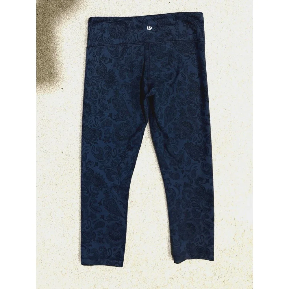 Lululemon Wunder Under Crop Leggings Womens 6 Blue Paisley Yoga Athletic Pants